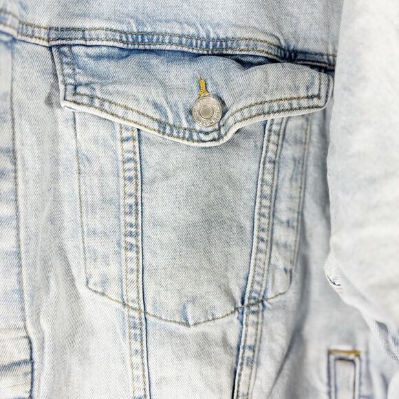 H&M &Denim Light Wash Jean Jacket Women’s Size M Button Front Casual Layering - Picture 4 of 5